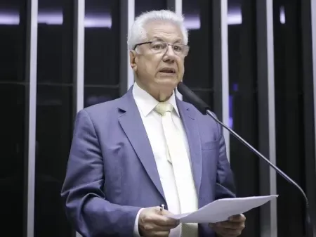 O deputado federal não sabia que o atacante tricolor comemora seus gols desta forma