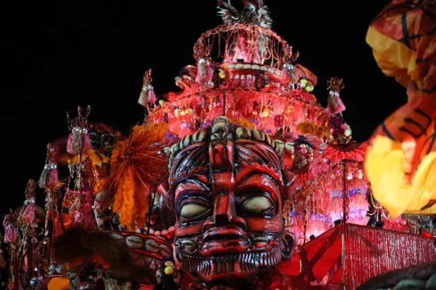 Portela vai receber Mocidade Independente e Beija-Flor nesta sexta-feira, O Dia na Folia