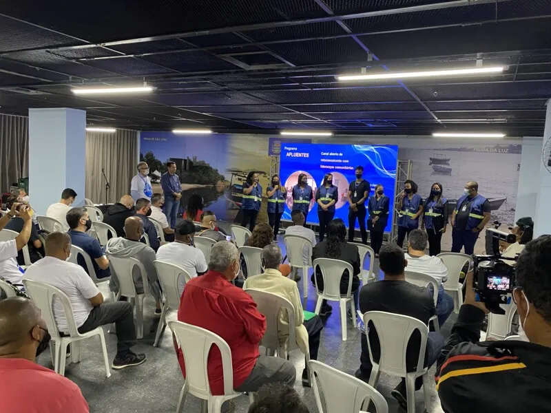 Durante o ano, a equipe de Responsabilidade Social realiza encontros com as lideranças comunitárias