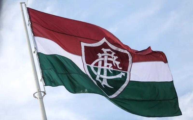 Time planeja acertar todas as dívidas antes de novembro, quando acontecem as próximas eleições  para a diretoria