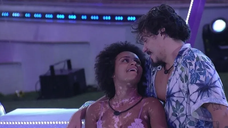 Os dois trocaram farpas nas redes sociais em relação ao relacionamento deles dentro do BBB