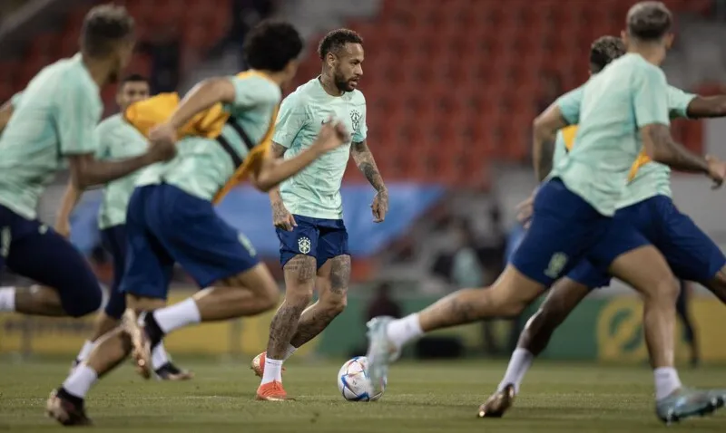 Neymar volta a ser uma opção após recuperação