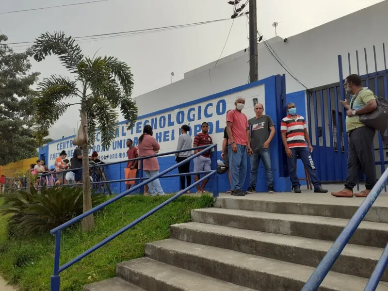 A consulta das oportunidades deve ser feita diretamente nas escolas da fundação