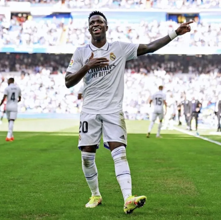 Vini Jr. tem costume de comemorar gols fazendo danças.