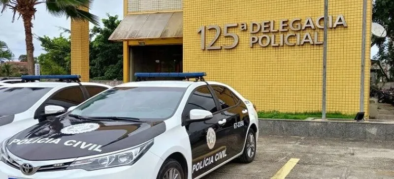 A ocorrência foi registrada na 125ªDP, onde a arma descrita ficou apreendida