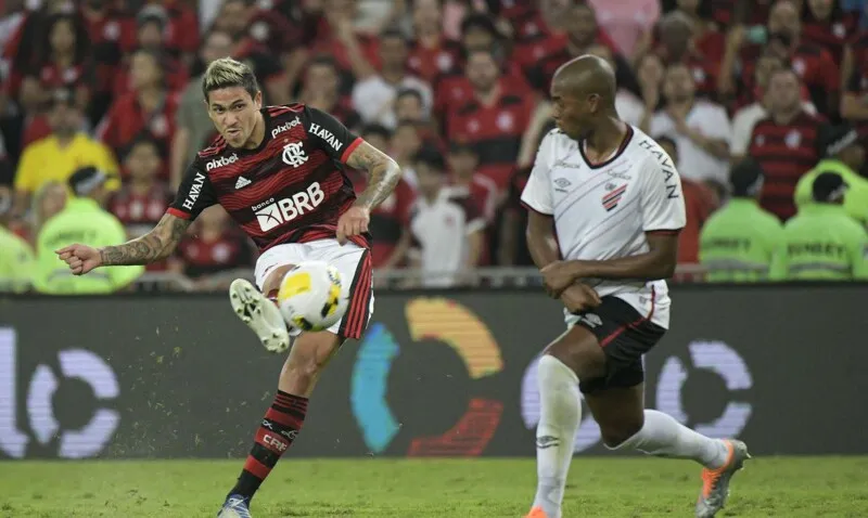 Após empate sem gols no jogo de ida das quartas de final no Rio de Janeiro, quem ganhar hoje não só seguirá firme em busca do título