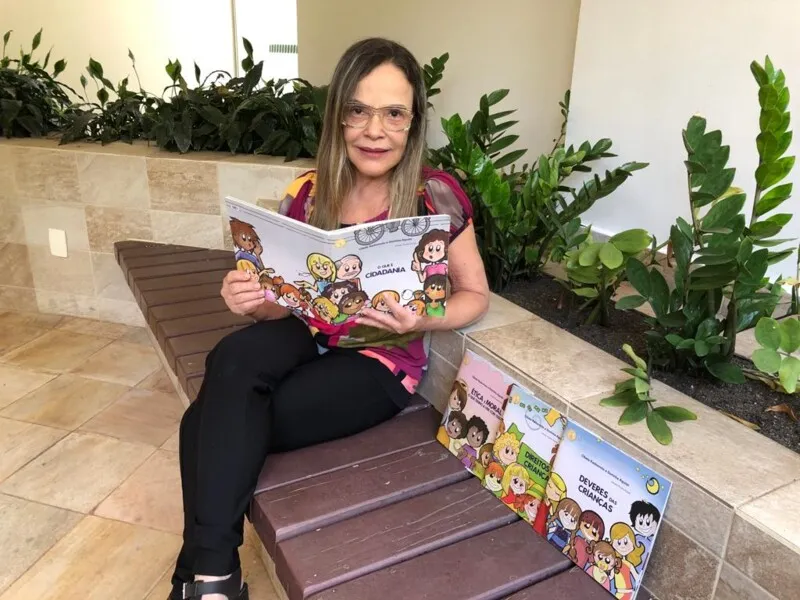 Jornalista e escritora Dorinha Aguiar