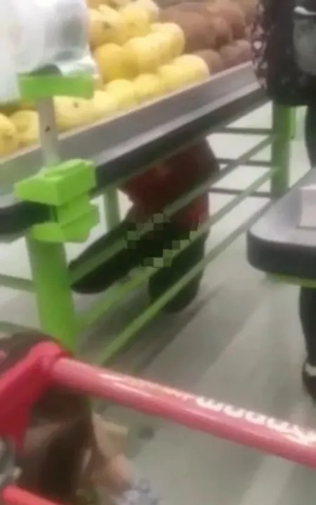 Homem tentou fugir após perceber que estava sendo filmado