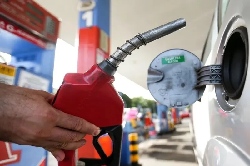 Segundo ANP, medidas visam "facilitar o fluxo de produtos entre os locais de armazenamento e o consumidor final"