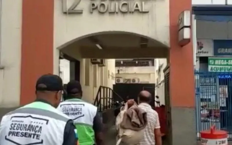 Homem foi levado para a 12ª DP em Copacabana