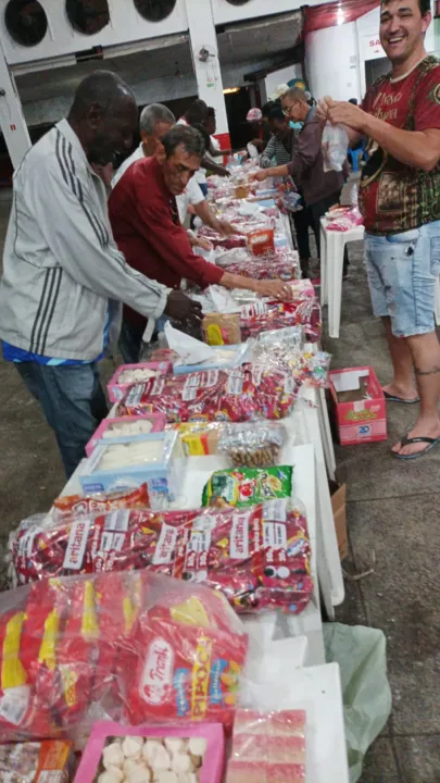 Unidos do Porto da Pedra dará doces para a comunidade para celebrar o Dia de São Cosme e São Damião