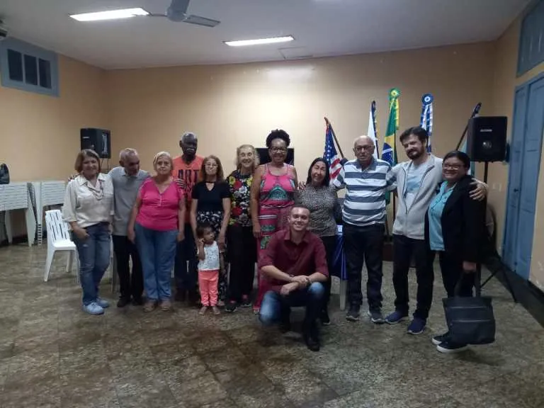 O grupo conta com trovadores novos e renomados, sendo liderado pelo professor e poeta Renato Cardoso