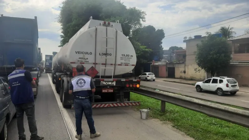 45 mil litros de gasolina foram apreendidos e levados para refinaria