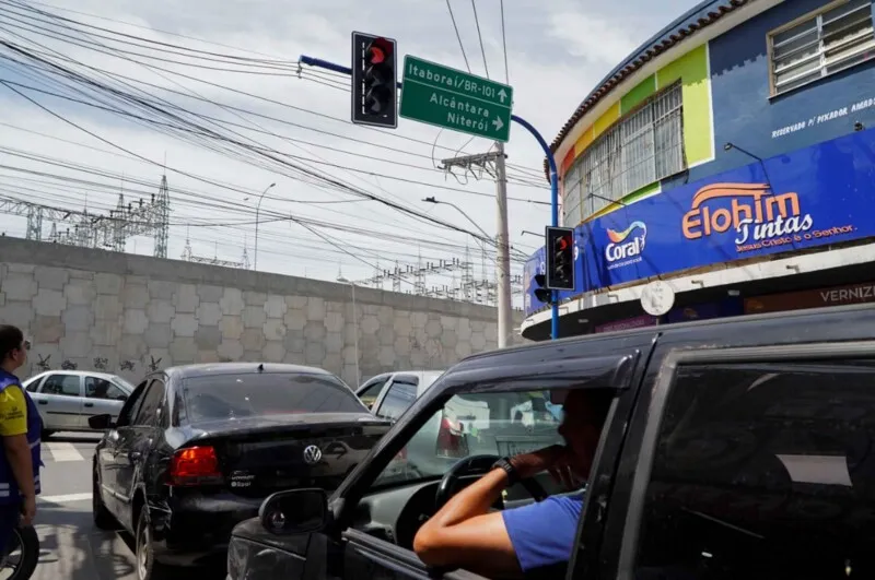 Semáforos entram em fase de testes após reordenamento do trânsito