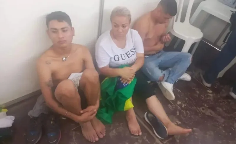 Os estrangeiros detidos foram autuados em flagrante por furto qualificado