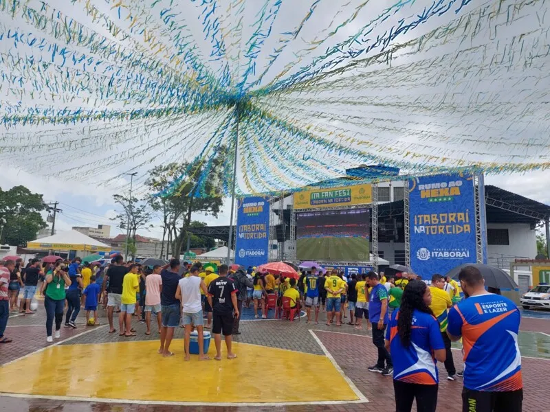 Ita Fan Fest virou atração na cidade em dias de jogo do Brasil