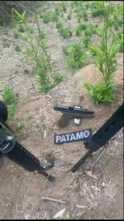 Pistola apreendida estava em posse do suspeito morto