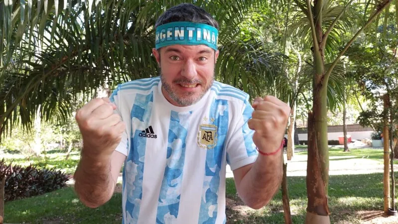Filósofo passou a torcer para a Argentina após um encontro com o ídolo Maradona