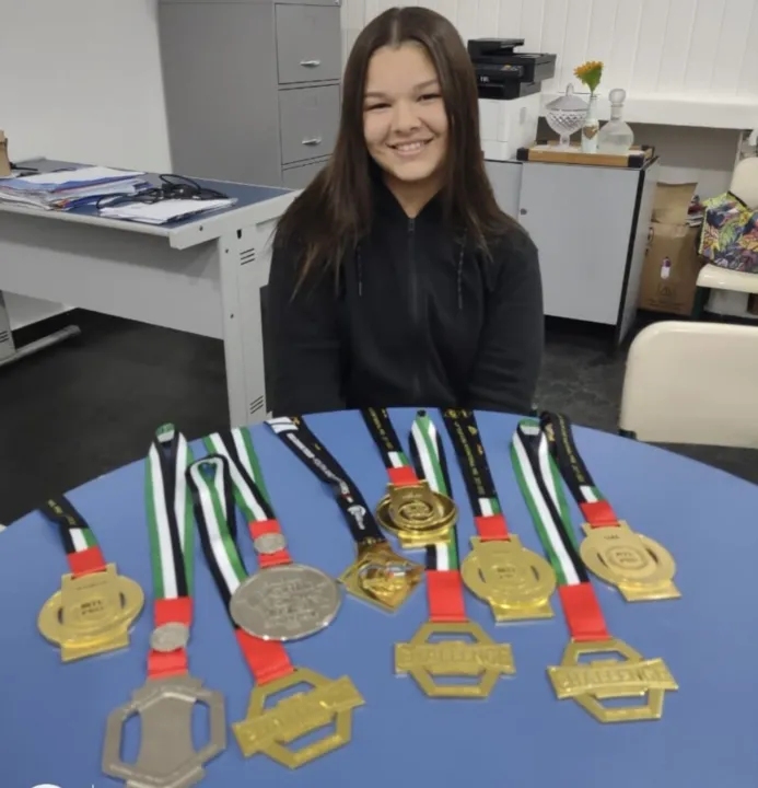 A atleta é aluna do Colégio Estadual Visconde de Itaboraí