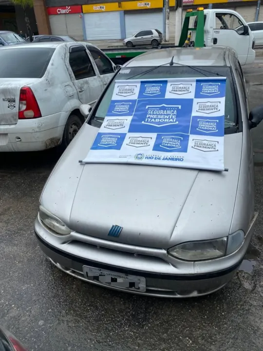 Carro furtado foi recuperado pelos Policiais do Itaboraí Presente