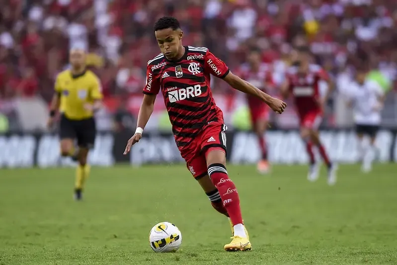 Flamengo acredita que proposta precisa "ser melhorada"