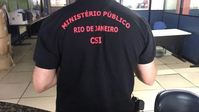 A operação “Bote Sujo” é para cumprir mandados de prisão contra três policiais militares denunciados pelos crimes de associação criminosa