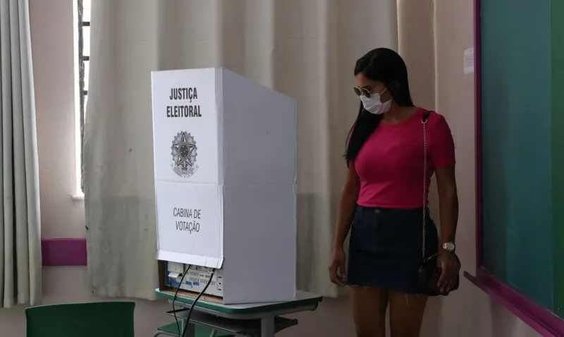 Segundo levantamento do Tribunal Superior Eleitora, as mulheres são a maioria entre pessoas aptas a votar