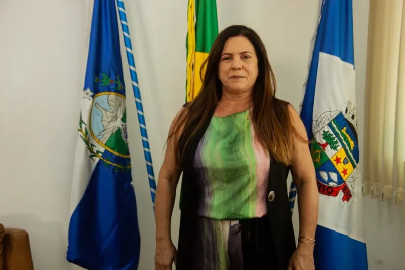 Transferência do cargo ocorreu em cerimônia na Câmara enquanto o prefeito José Bonifácio se recupera de uma cirurgia