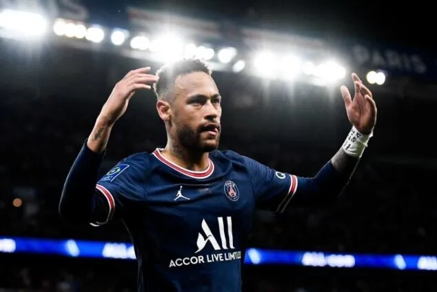 Contrato de Neymar com o PSG vai até 2025