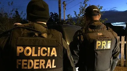A operação conta com 130 policiais federais e servidores da CGU