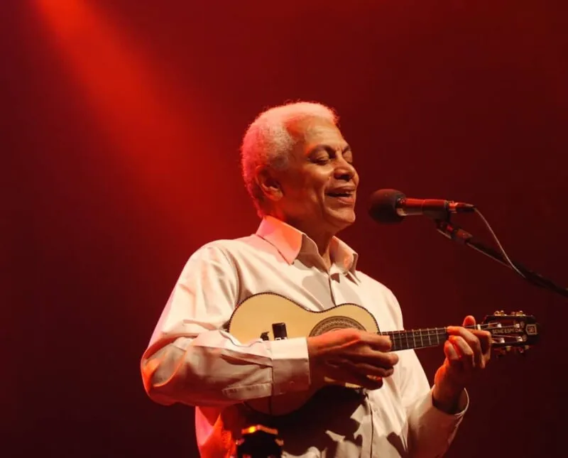 O cantor e compositor, que completou 80 anos no dia 12 de novembro, vai se apresentar no palco da Praia do Forte