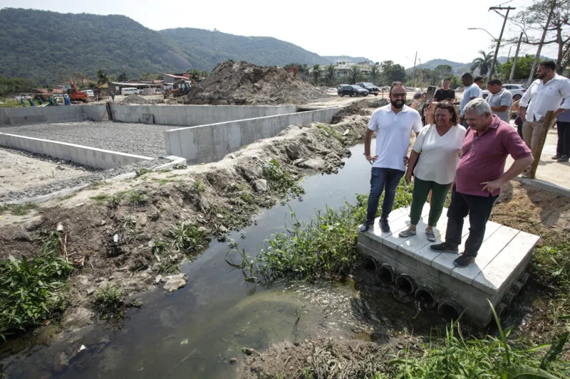 Prefeitura de Niterói visita as obras do Parque Orla Piratininga