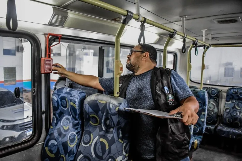 Mais de 50 automóveis foram vistoriados