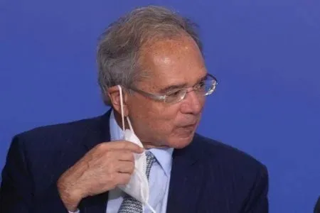O governo ainda tenta reverter a situação de desistência com Pires