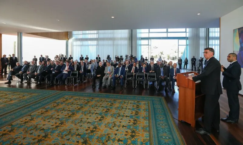 Jair Bolsonaro pede transparência no sistema eleitoral brasileiro