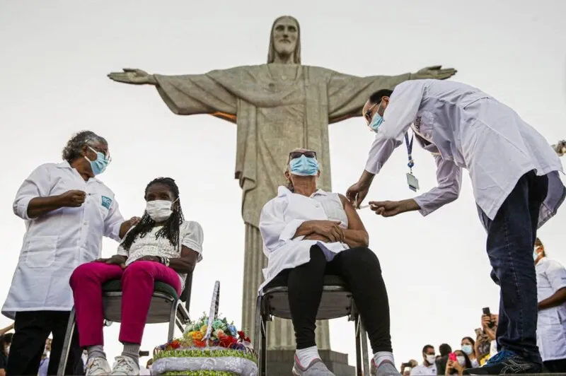 Rio continua aplicando as doses de reforço nos cariocas