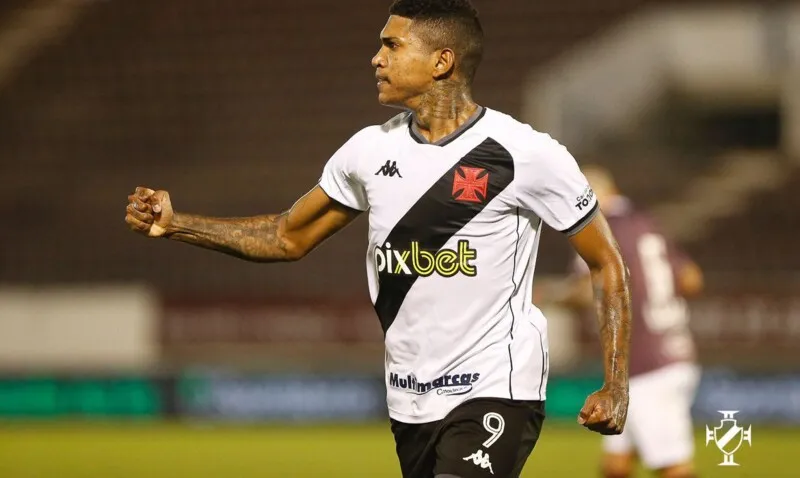 Atacante Raniel, artilheiro do Vasco na temporada