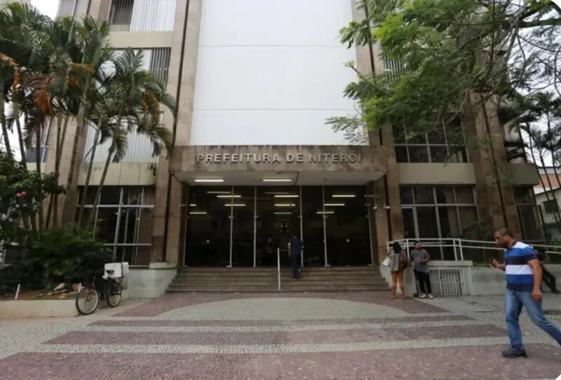 O atendimento engloba consultoria, assessoria jurídica e acompanhamento processual jurídico e administrativo
