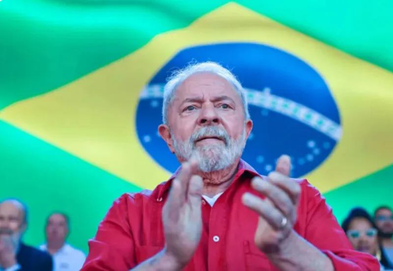 Lula passa de 46% para 47% das intenções de voto