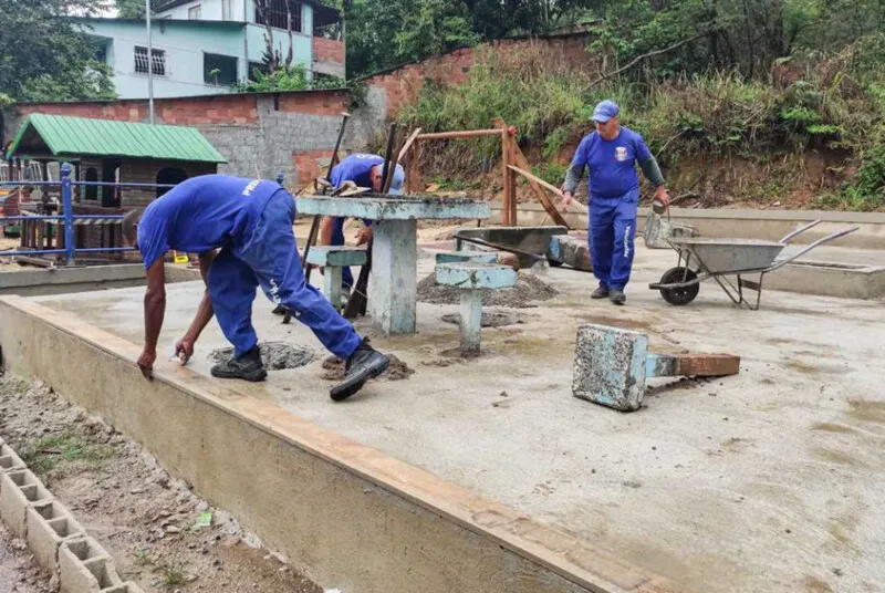 Melhorias nas áreas de lazer estão sendo realizadas pelas equipes do DCO