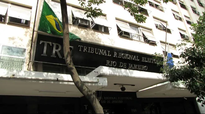 Ação ressalta dispositivos da "Lei da Ficha Limpa" para questionar candidaturas
