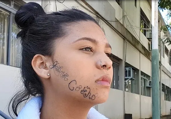 Tayane ainda decidirá com quem fará o procedimento de remoção da tatuagem