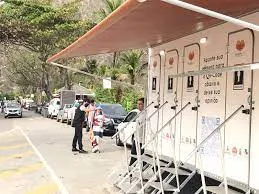 Prefeitura de Niterói instala trailer sanitário nas praias do município