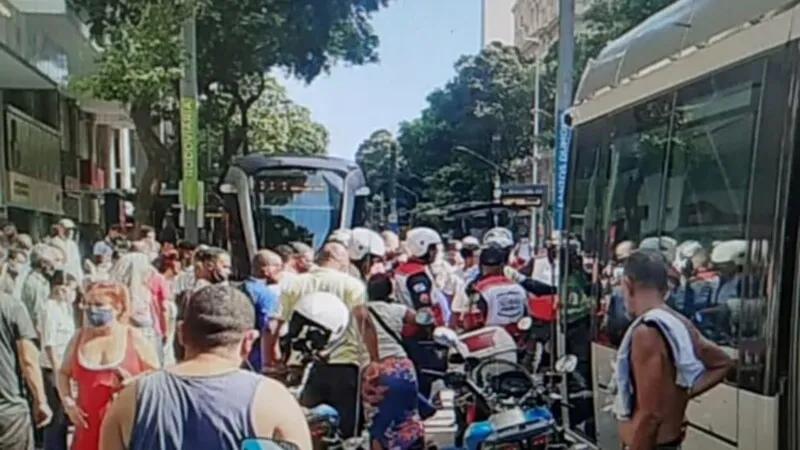 VLT atropela homem no centro do Rio