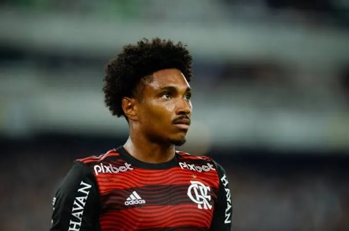 Vitinho já se despediu do elenco