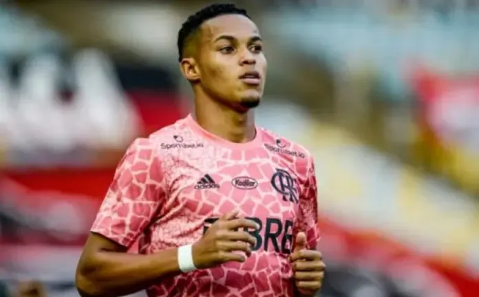 Time espanhol também está interessado em contratar jogador