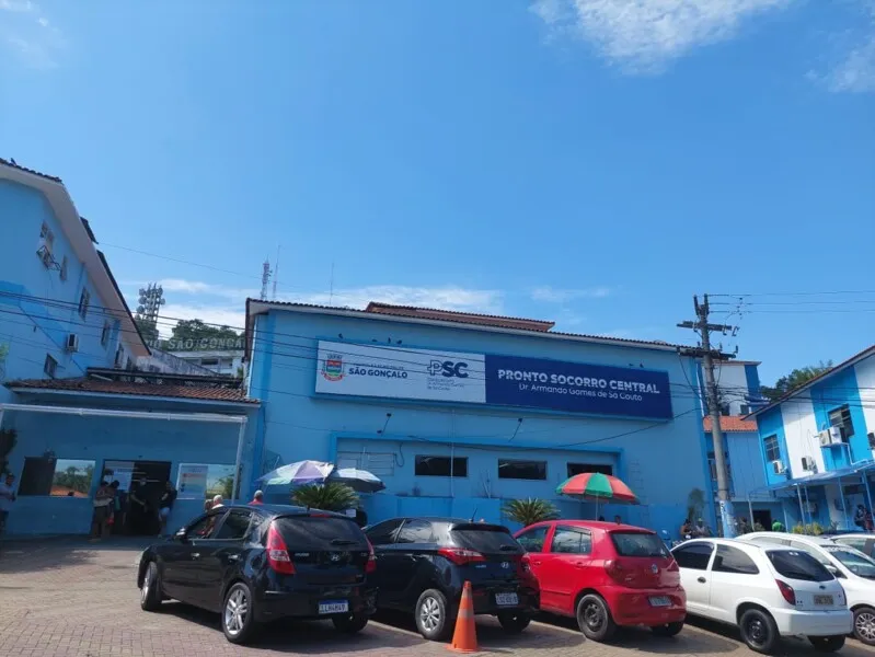 A vítima está no Pronto Socorro Central Dr. Armando Gomes de Sá Couto, no Zé Garoto