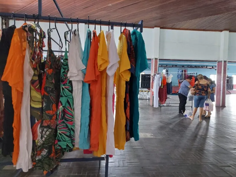 Poucas opções de barracas têm causado estranheza nos frequentadores da feira