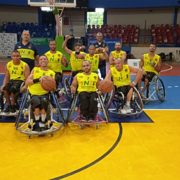 Seleção masculina de basquete em cadeira de rodas fatura o segundo lugar em campeonato estadual