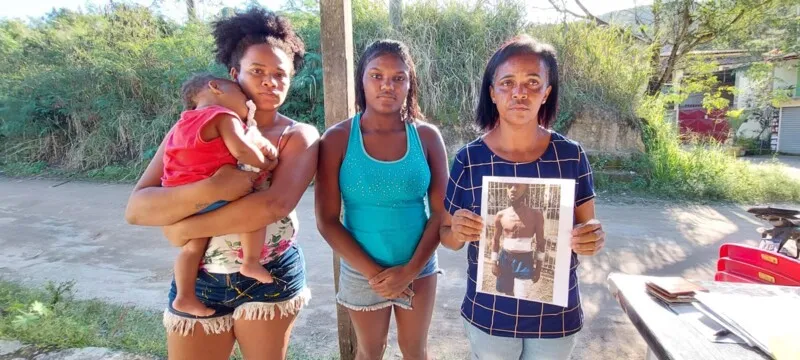 Segundo a família, Lucas estava ferido em casa na noite das supostas tentativas de assalto